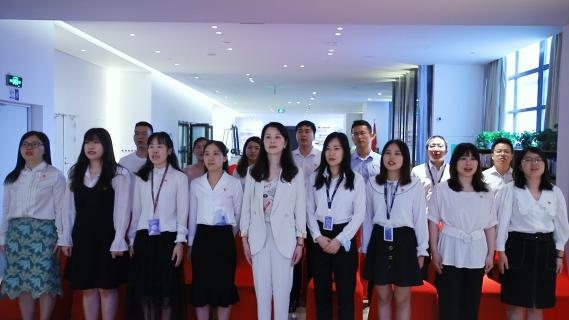 杏彩娱乐党支部致敬建党100周年，重温入党誓词