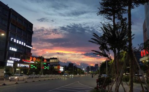 杏彩娱乐：小米靠什么跻身国产手机品牌？战略定位很重要！（一）