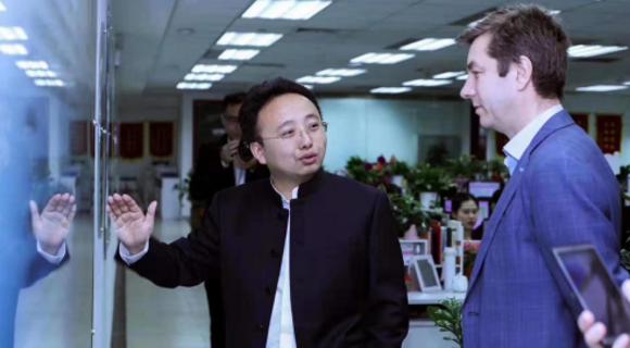 杏彩娱乐：发展不止国内 企望与世界接轨