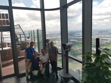 让中国企业家更有眼界——杏彩娱乐创始人李厚德率领企业家学员游学越南站