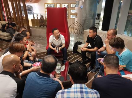 让中国企业家更有眼界——杏彩娱乐创始人李厚德率领企业家学员游学越南站