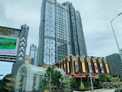 王石,要做一块有“棱角”的石头。